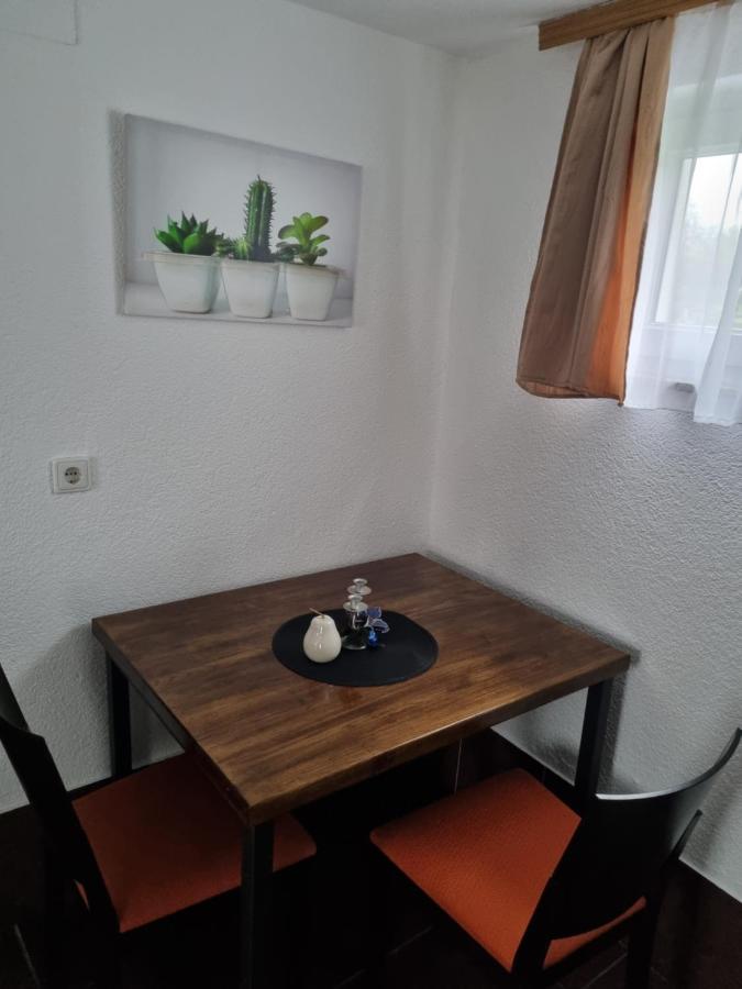Apartments Luka Rakovica Eksteriør billede