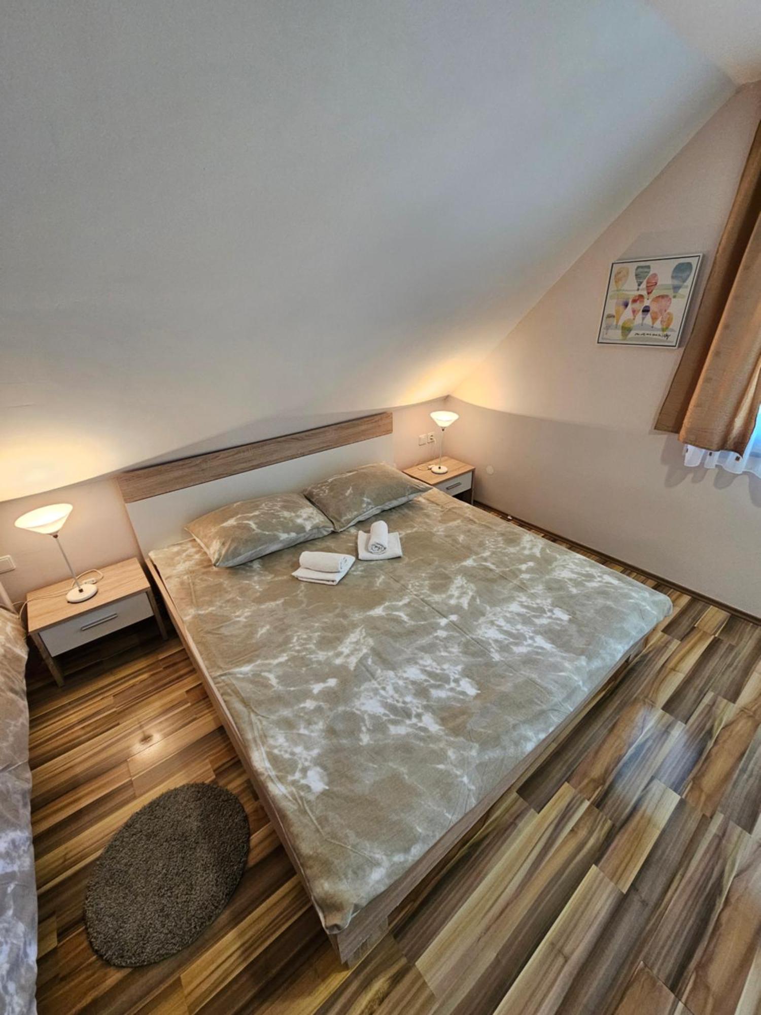 Apartments Luka Rakovica Eksteriør billede