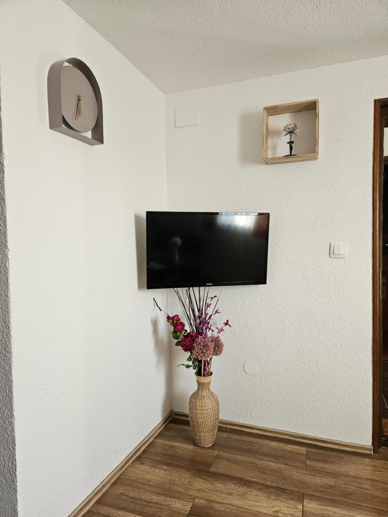 Apartments Luka Rakovica Eksteriør billede