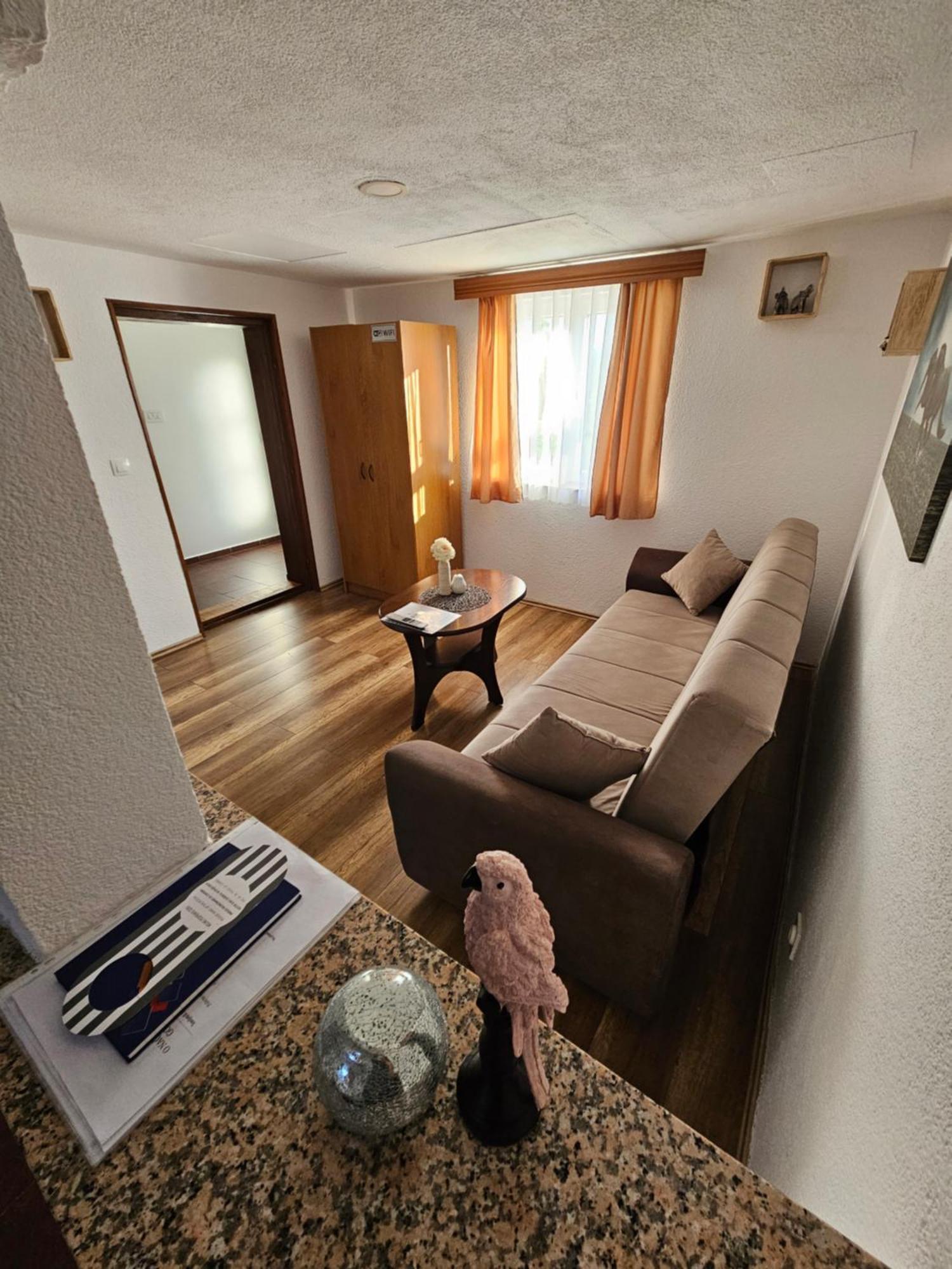 Apartments Luka Rakovica Eksteriør billede