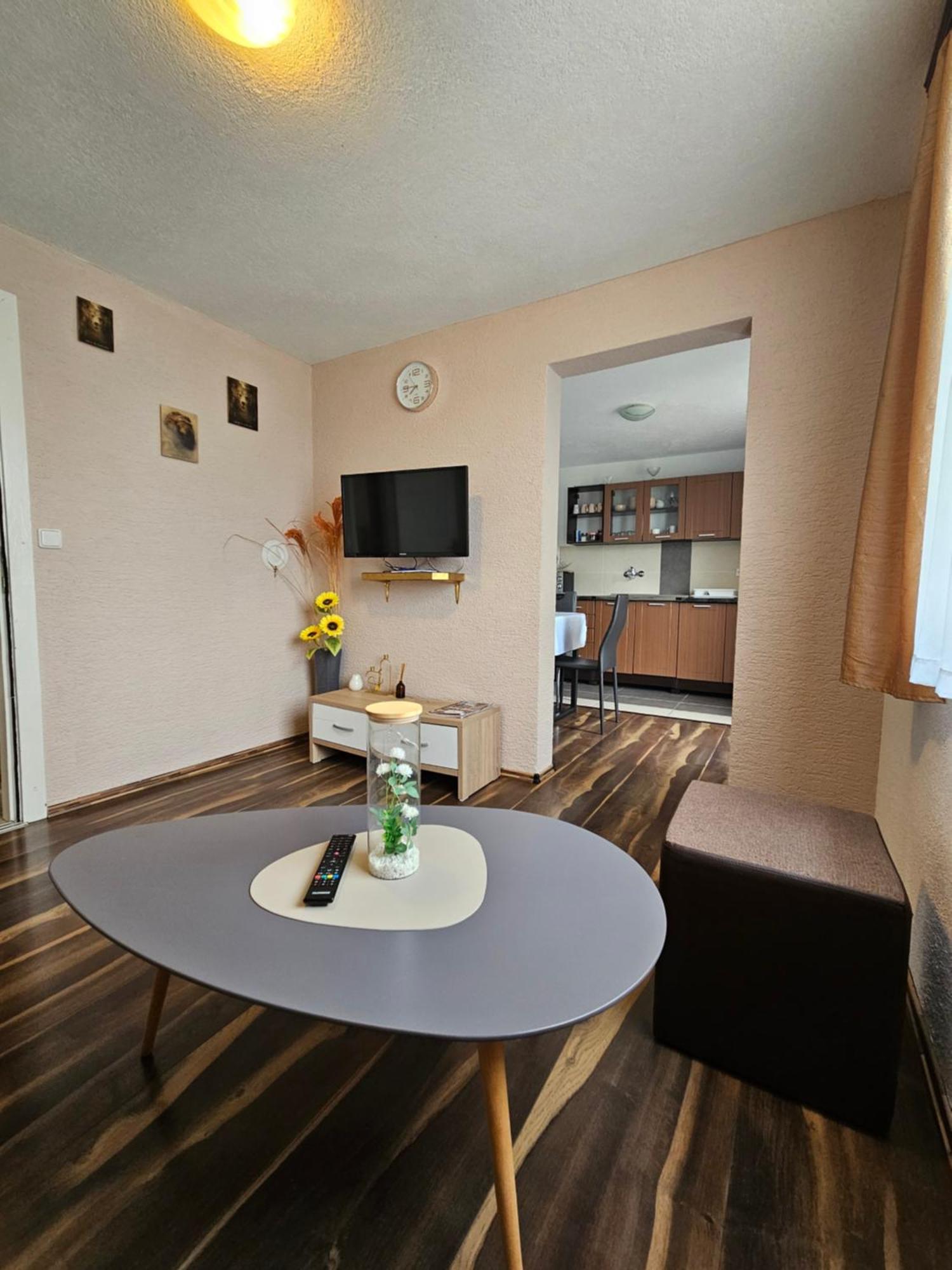Apartments Luka Rakovica Eksteriør billede