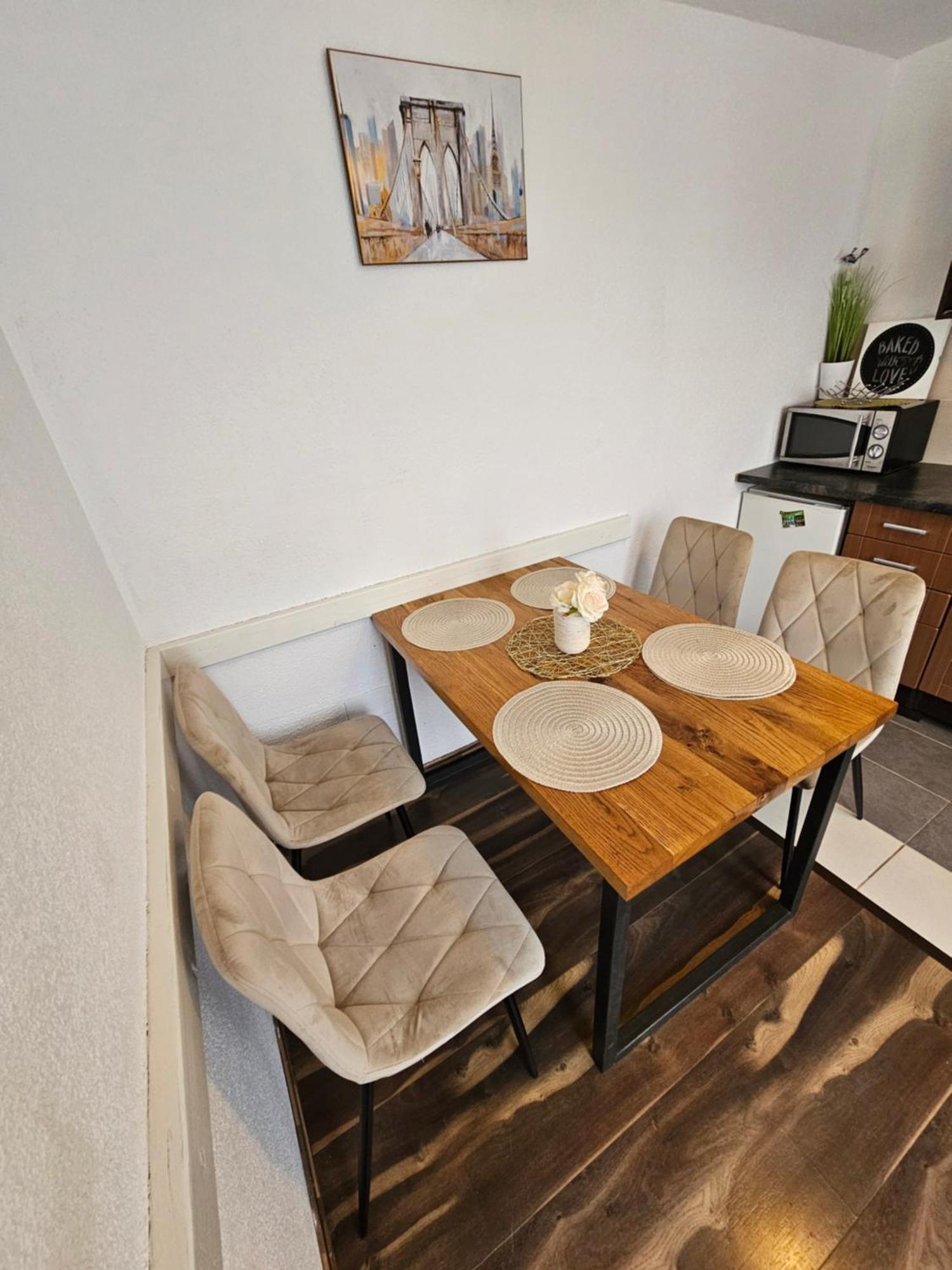 Apartments Luka Rakovica Eksteriør billede
