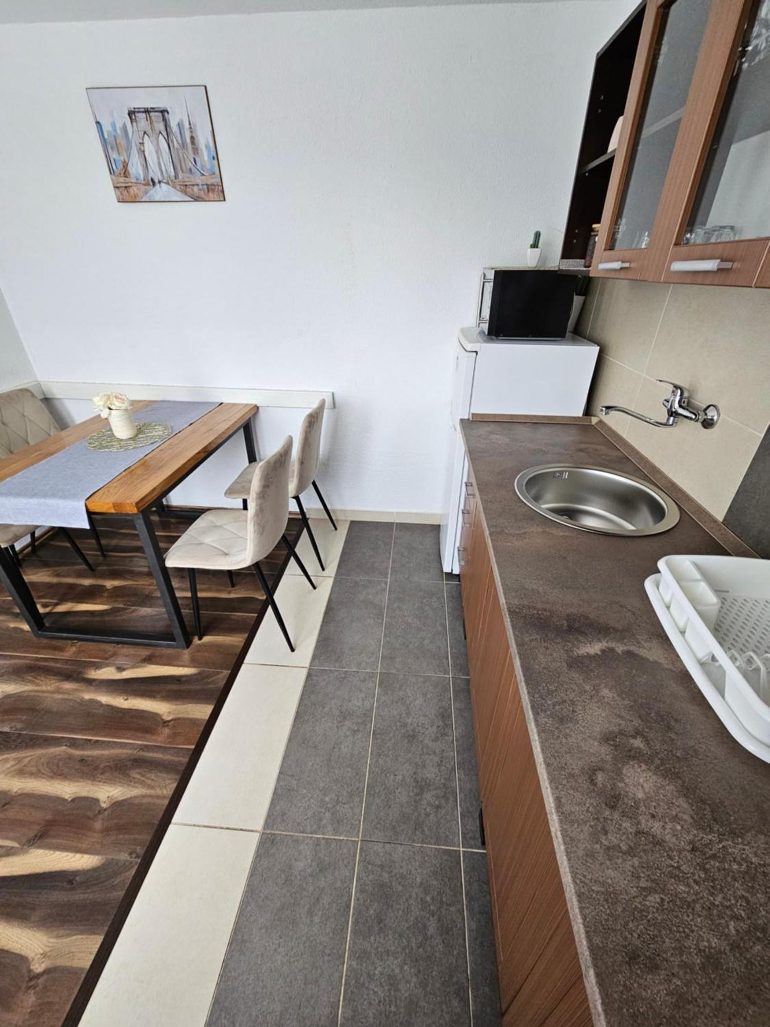 Apartments Luka Rakovica Eksteriør billede