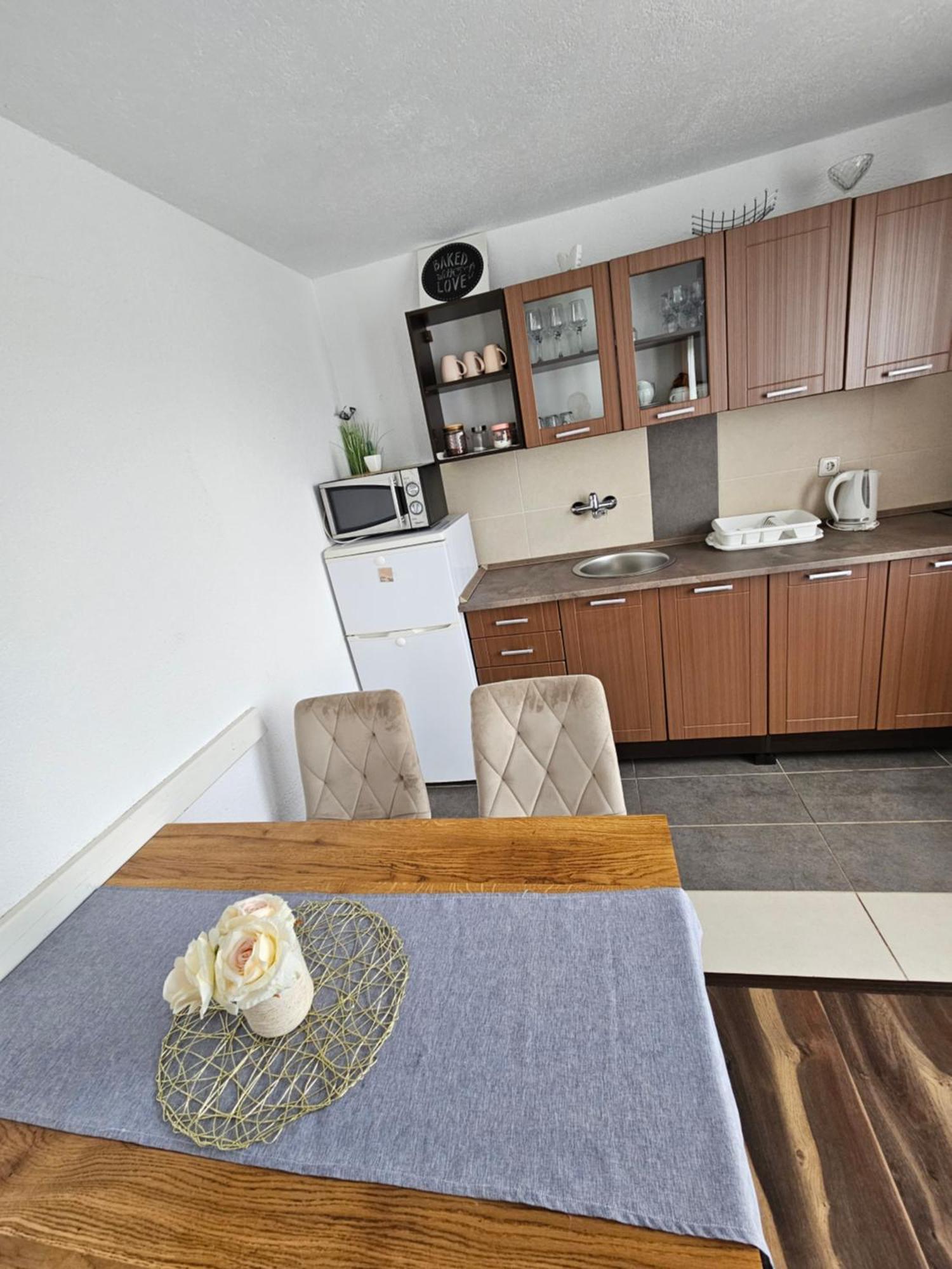 Apartments Luka Rakovica Eksteriør billede